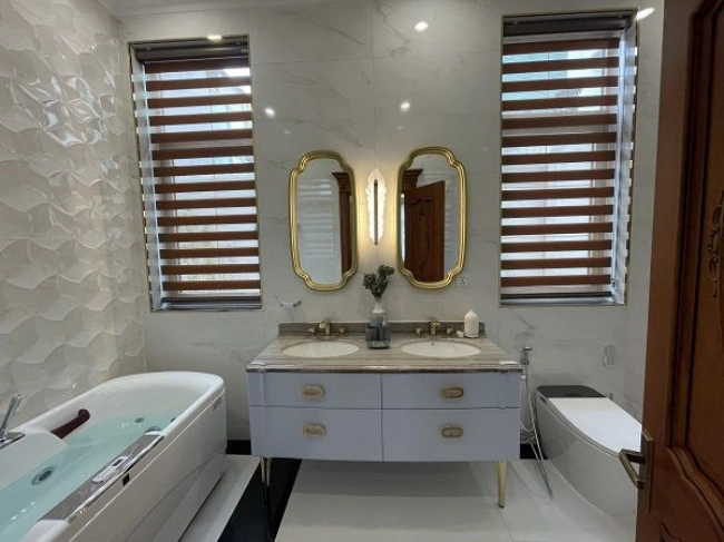 hình-rem-cau-vong-nha-tam