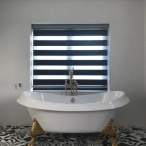 hình-rem-cau-vong-nha-tam