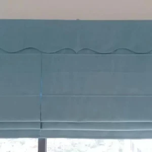 hình-rem-roman-phong-ngu-be-trai-mau-xanh