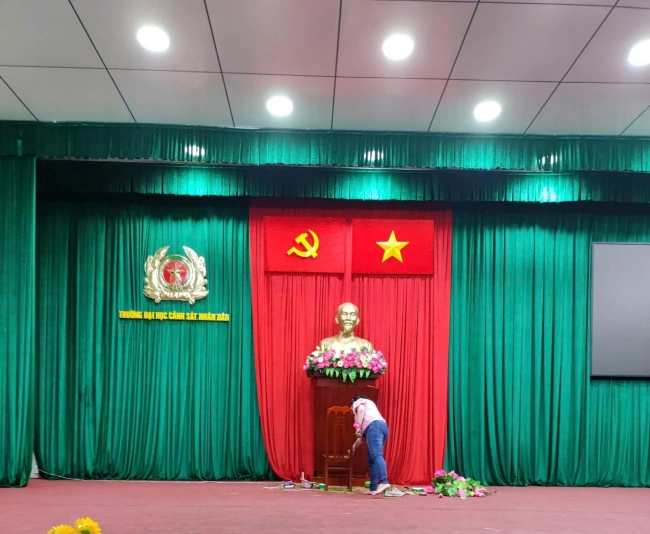 Phông hội trường sân khấu - Ảnh 10